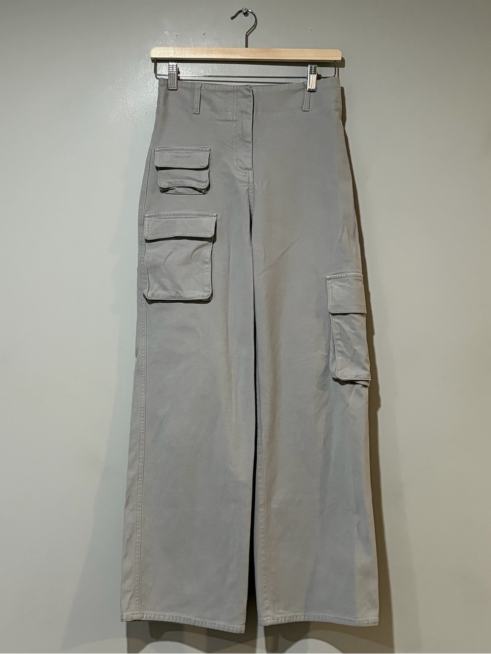 Aritzia WILFRED Free Picture Grey Cargo Wide Leg Utility Pants Size 2 - Picture 2 of 11